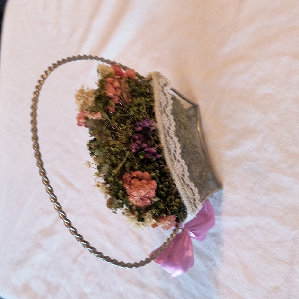 Flat Metal Basket with Dried Flowers and Lace Trim